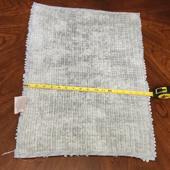 Juicy Couture 2 mats bath fuzzy Light Gray Bath Mats - Picture 12 of 15